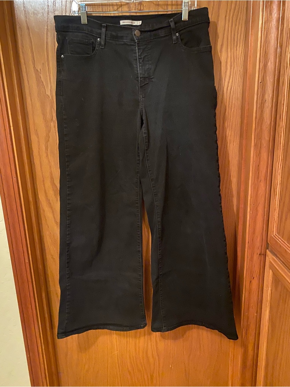 Levi’s 318 Shaping Black Wide Leg Women's Jeans - Size 32